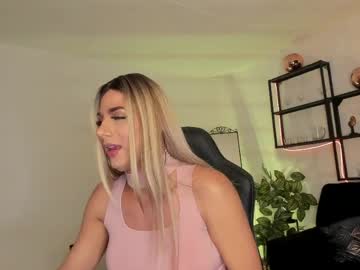 Martiina_Rose Chaturbate stream image from April 25, 2026