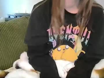 Alliebearx Chaturbate stream image from April 25, 2026