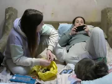 Juliya_Katie Chaturbate stream image from April 25, 2026