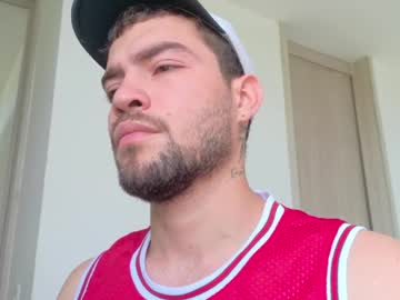 Alextwunkk Chaturbate stream image from April 25, 2026