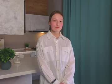 Mydenalli Chaturbate stream image from April 25, 2026