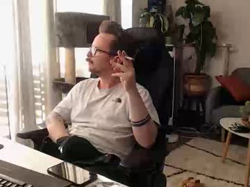 Winnydepooh Chaturbate stream image from April 25, 2026