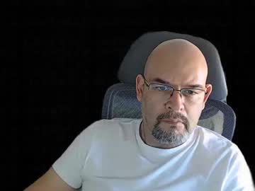 Nuevoshowgranlattino Chaturbate stream image from April 25, 2026