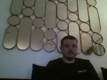 Sub3100 Chaturbate stream image from April 25, 2026