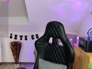 Thunderbird02 Chaturbate stream image from April 25, 2026