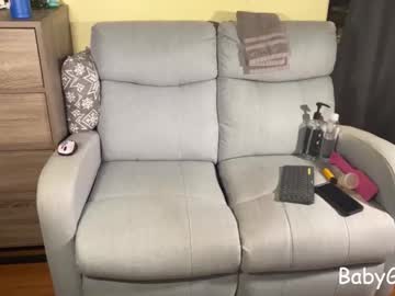 Lightskinslutsx Chaturbate stream image from April 25, 2026