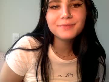 Mooniminx Chaturbate stream image from April 25, 2026