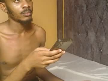 Charmleo Chaturbate stream image from April 25, 2026