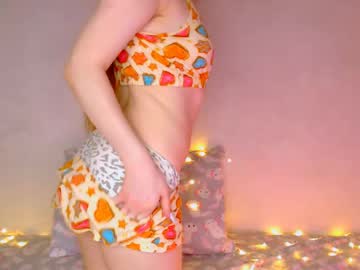Kiracozy Chaturbate stream image from April 26, 2026