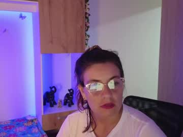 Esmeralda_Calderon Chaturbate stream image from April 26, 2026