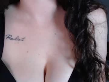 Baddiexm Chaturbate stream image from April 26, 2026