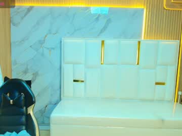 Roxy_Luxe_Tf Chaturbate stream image from April 26, 2026