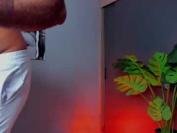 Noahcrux Chaturbate stream image from April 26, 2026