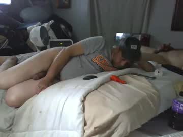 Funtoy2280 Chaturbate stream image from April 26, 2026