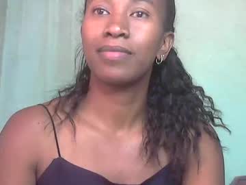 Minouch211907 Chaturbate stream image from April 26, 2026