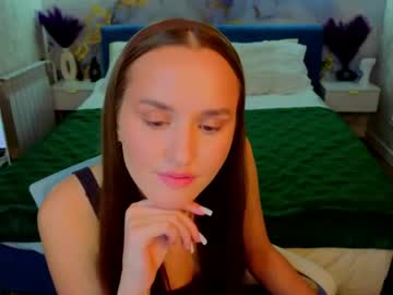 Alanna_Warner Chaturbate stream image from April 26, 2026
