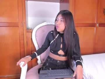 Niz_Usuga Chaturbate stream image from April 26, 2026