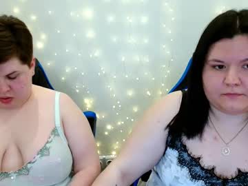 Beckyandellen Chaturbate stream image from April 26, 2026
