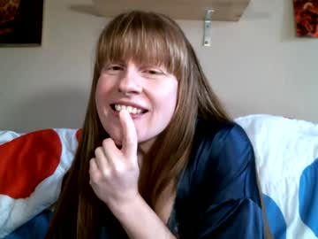 Amberglo Chaturbate stream image from April 26, 2026