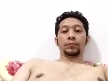 Tweewoons Chaturbate stream image from April 26, 2026
