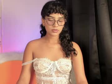 Elara_Wilde Chaturbate stream image from April 26, 2026