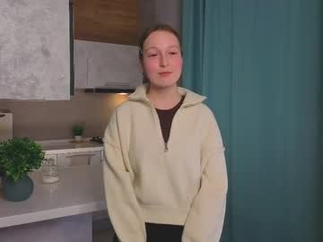 Mydenalli Chaturbate stream image from April 26, 2026