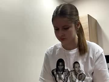 Bellamore090 Chaturbate stream image from April 26, 2026
