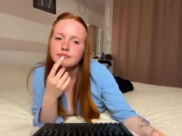 Kikiborn Chaturbate stream image from April 26, 2026