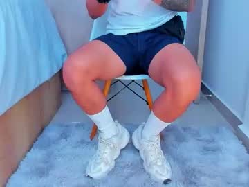 Sirs_Papi Chaturbate stream image from April 26, 2026