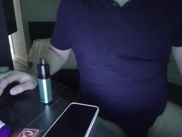 Bengiles81 Chaturbate stream image from April 26, 2026