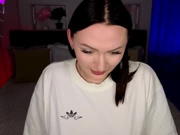 Merrydearr Chaturbate stream image from April 26, 2026
