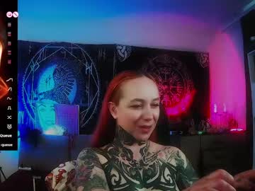 Jennalovvee Chaturbate stream image from April 27, 2026