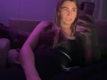 Playwithcaity Chaturbate stream image from April 27, 2026
