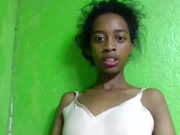 Angeline221173 Chaturbate stream image from April 27, 2026