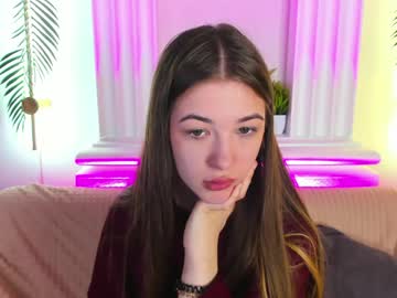 Kiki_Shanel Chaturbate stream image from April 27, 2026