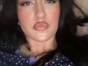 Zzzdoll Chaturbate stream image from April 27, 2026