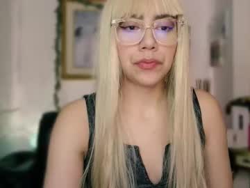 Laujgray Chaturbate stream image from April 27, 2026