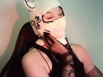 Evie_Muna Chaturbate stream image from April 27, 2026