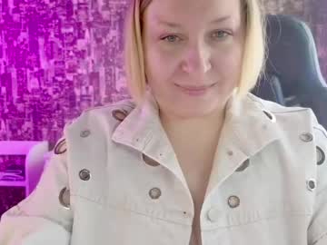 Sarakatherin Chaturbate stream image from April 27, 2026