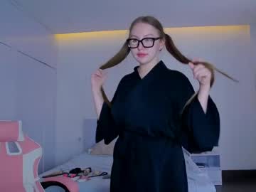 Crystal_Lin Chaturbate stream image from April 27, 2026