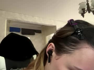 Carlaclaybourne Chaturbate stream image from April 27, 2026