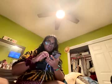 Lushiemia Chaturbate stream image from April 27, 2026