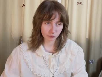 Loycereali Chaturbate stream image from April 27, 2026