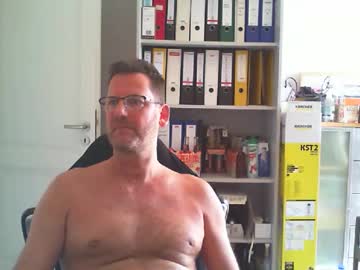 Macfly67 Chaturbate stream image from April 27, 2026