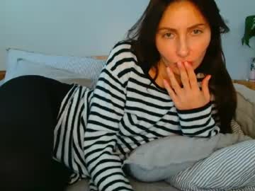 Irina9793 Chaturbate stream image from April 27, 2026
