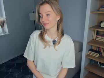 Katemossse Chaturbate stream image from April 27, 2026