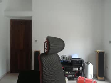 Simonthenudist Chaturbate stream image from April 27, 2026