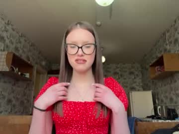 Evitamoodie Chaturbate stream image from April 27, 2026