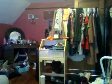 Mmmemma Chaturbate stream image from April 27, 2026
