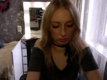 Aricamustaro Chaturbate stream image from April 27, 2026